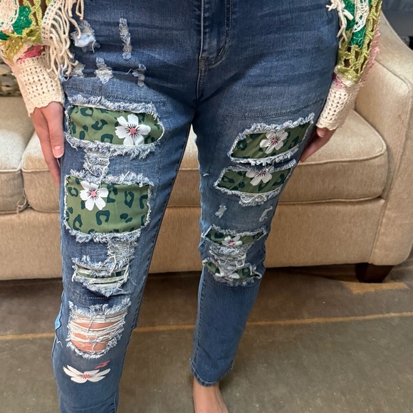 Women's Blue Distressed Jeans with Green Patchwork NEW ALL SIZES - Picture 5 of 5